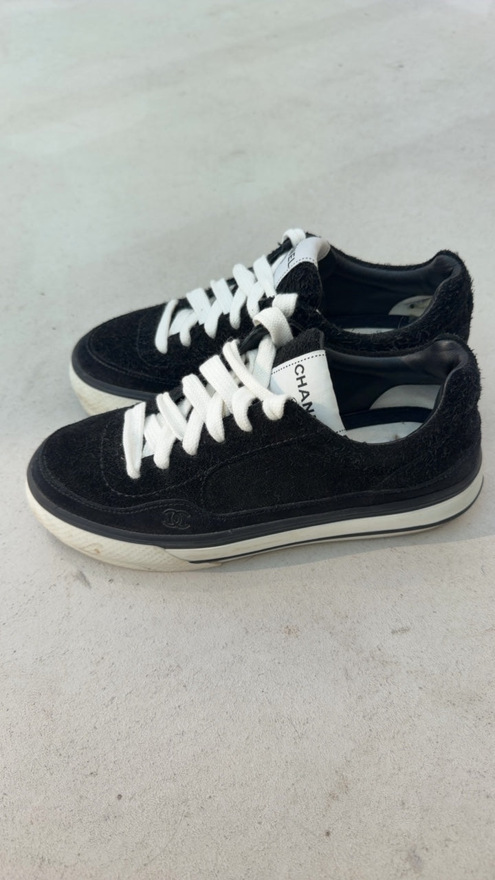 Chanel Zapatos 38,5 Black and white