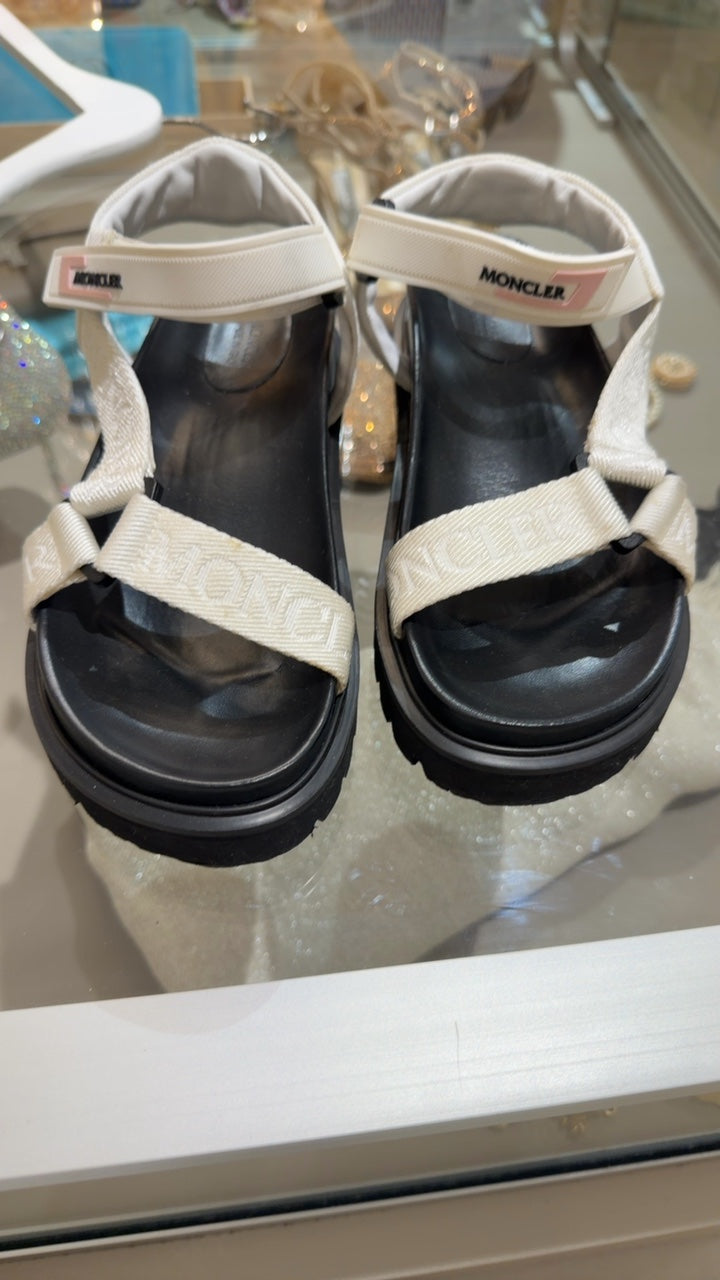 Moncler Zapatos Not visible Beige/White