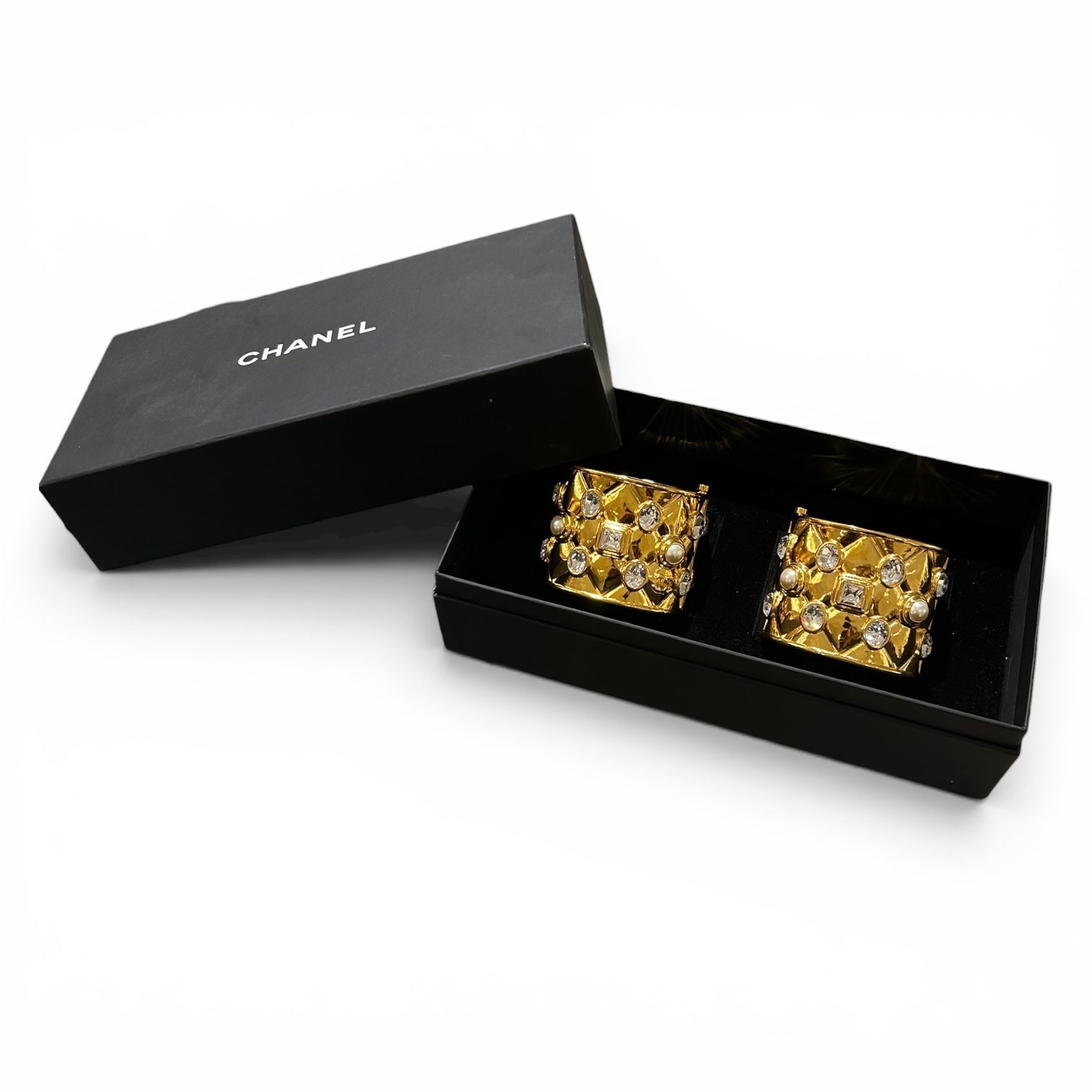CHANEL Accesorios Gold